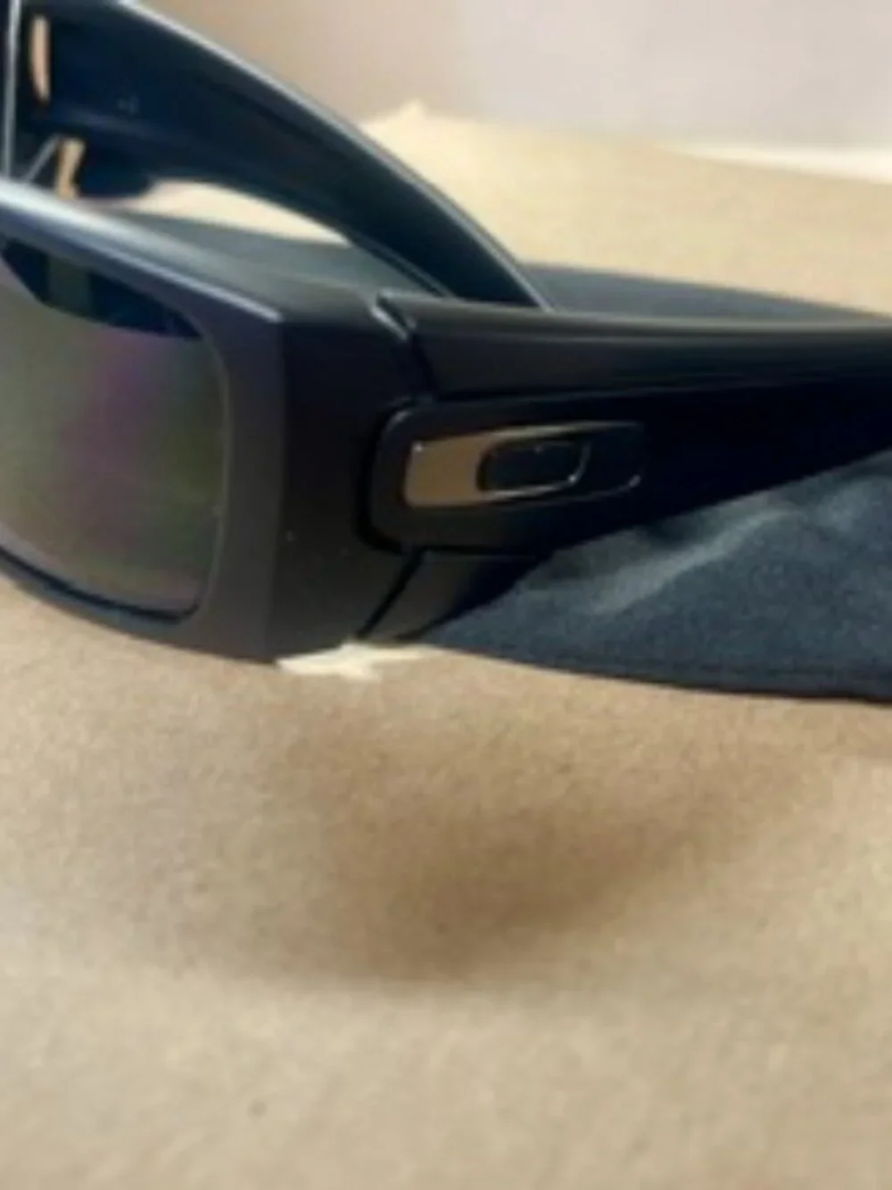 NEW OAKLEY PRISM POLARIZED SUNGLASSES (FUEL CELL)